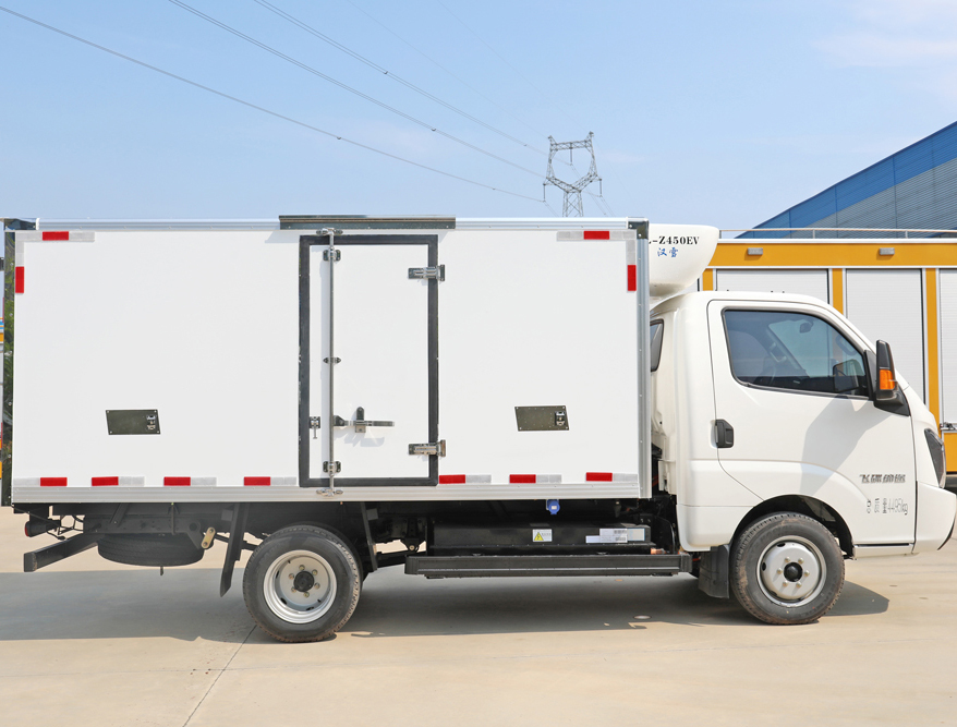 飛碟締途EF3純電動63.75度冷藏車圖片3